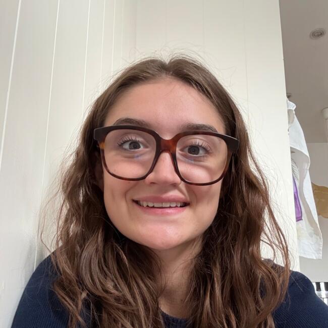 Babysitter in Brest: Maelle