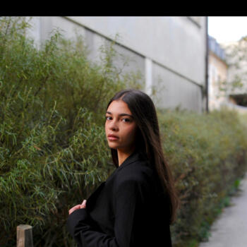 Babysitter Boulogne-Billancourt: Lina