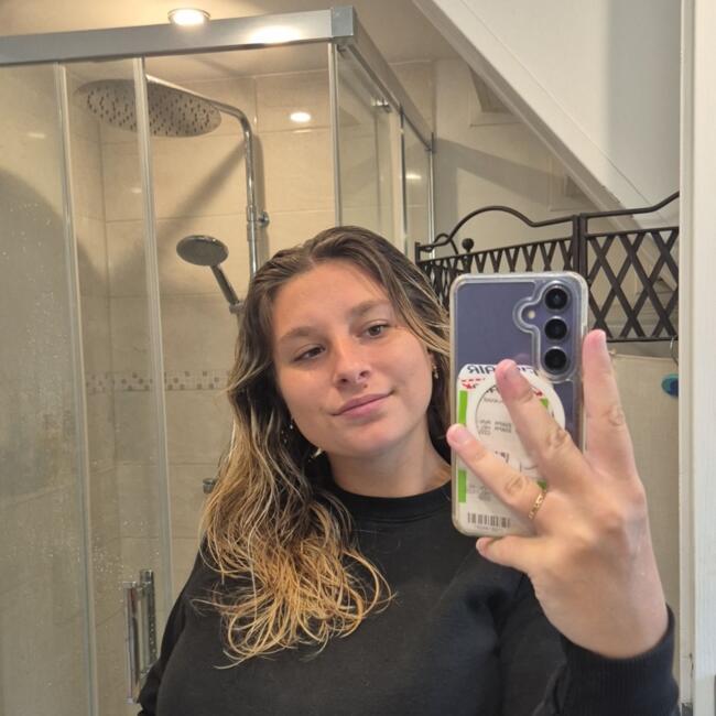 Babysitter in Colombes: Anne charlotte