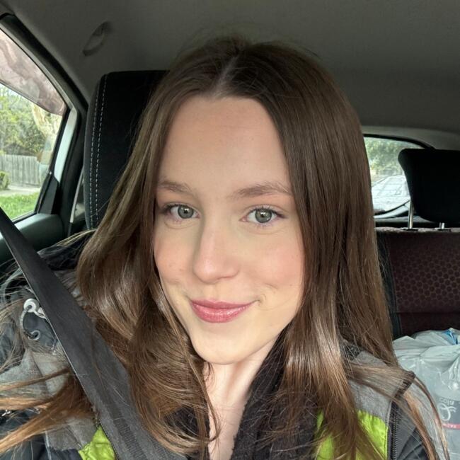 Babysitter in Melbourne: Sophia