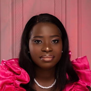 Babysitter in Wales: Sarah