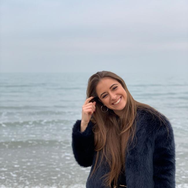 Babysitter in Misano Adriatico: Elisa