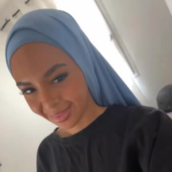 Babysitter in Bezons: Layana