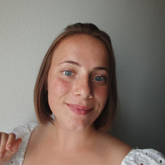 Babysitter in Bruguières: Lisa