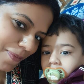 माता-पिता पुणे: Apoorva