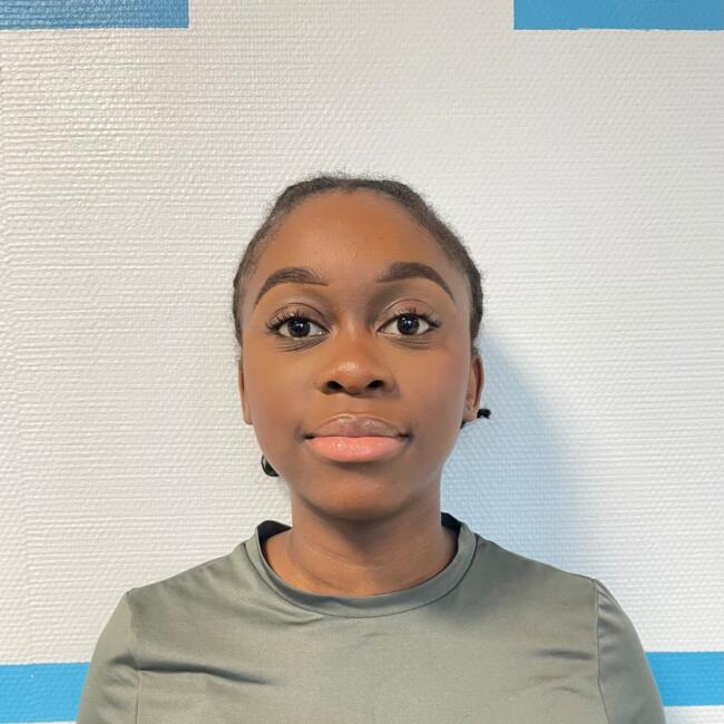 Babysitter in Nonancourt: Joyce