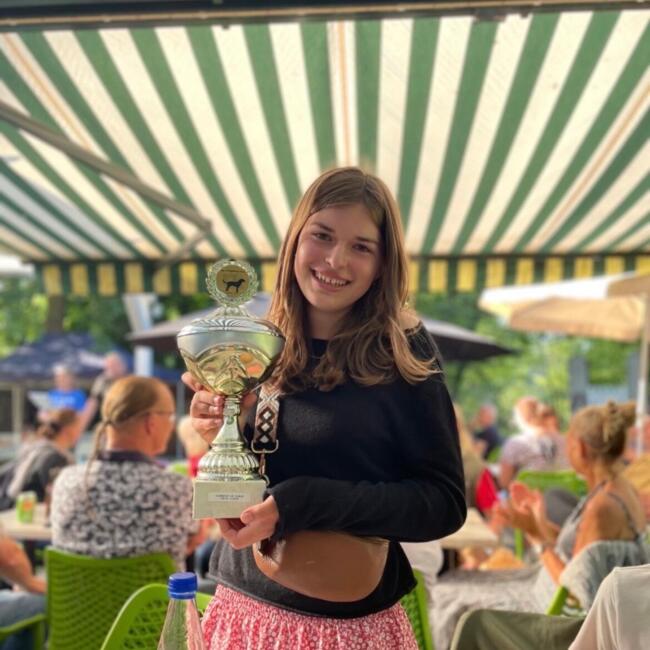 Babysitter in Stabroek: Xari