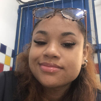 Babysitter in Recife: Karolina