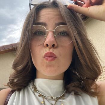 Babysitter Châteauneuf-de-Galaure: ZOé