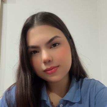 Babá Porto Velho: Larissa