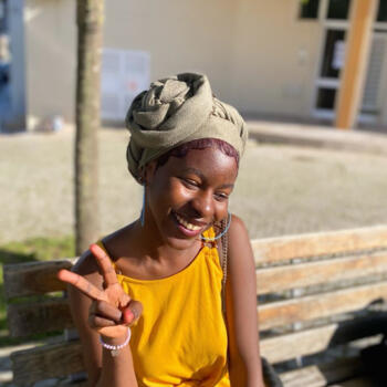 Babysitter em Loures: Larissa