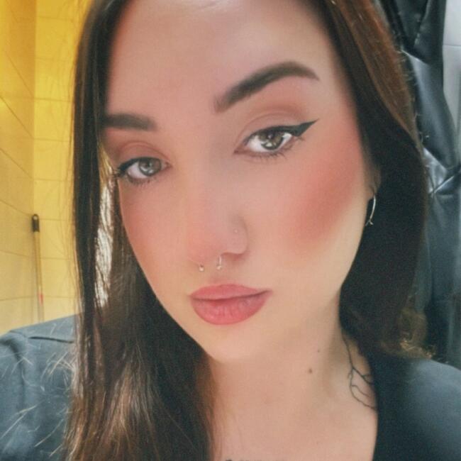 Babysitter in Matosinhos Municipality: Daniela