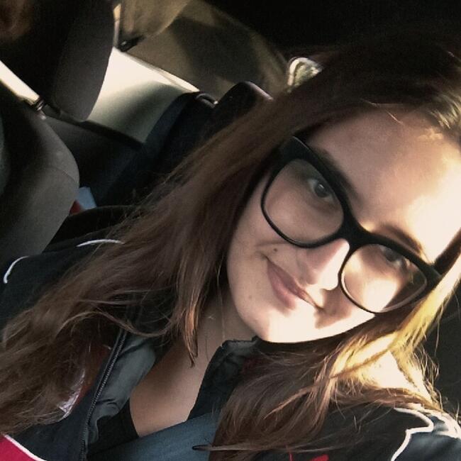 Babysitter in Châteauneuf-les-Martigues: Lilou