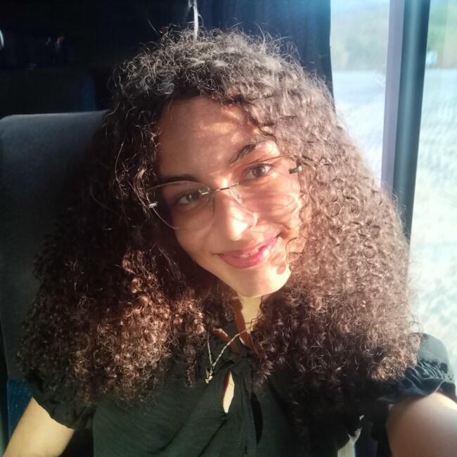Babysitter in Recife: Regina