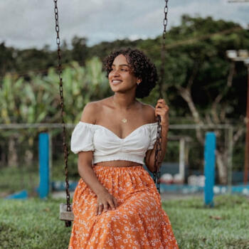 Babysitter in Gandu: Jusciele dos santos