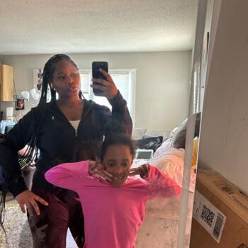 Babysitter in Hopkins: Qiana