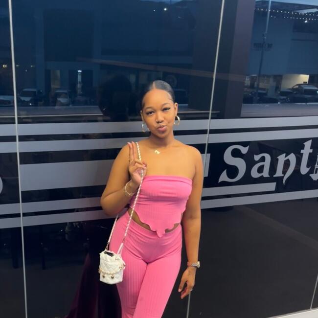 Babysitter in Chaguanas: Joanna