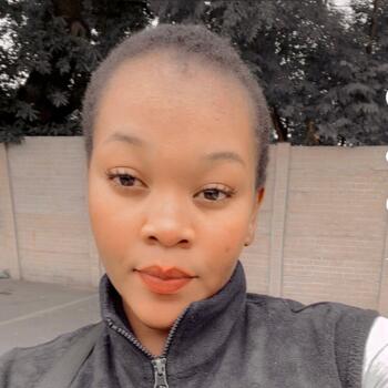 Babysitter in Johannesburg: Lorraine zoro