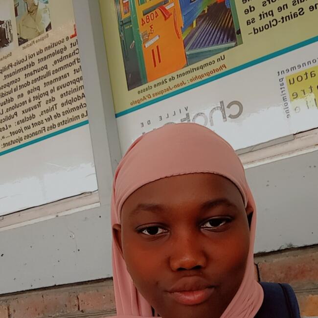 Babysitter in Croissy-sur-Seine: Niamey