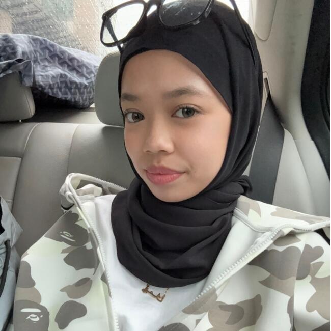 Babysitter in Singapore: Iman