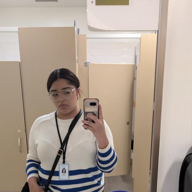 Babysitter in Stockton: Zoe