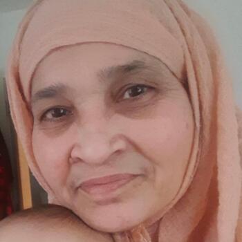 Babysitter Oldham: Samina rahman