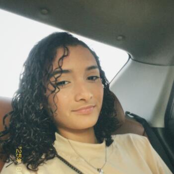 Babá em Parnamirim: Angelina