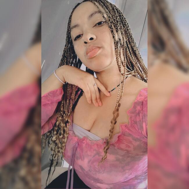 Babysitter in Port Elizabeth: Micayla