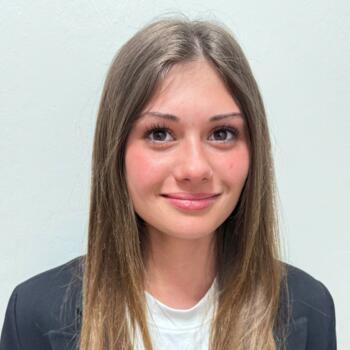 Babysitter Mougins: Louanne