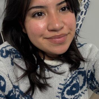 Babysitter in Bristol: Lina