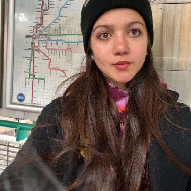 Babysitter in Milan: Isabela