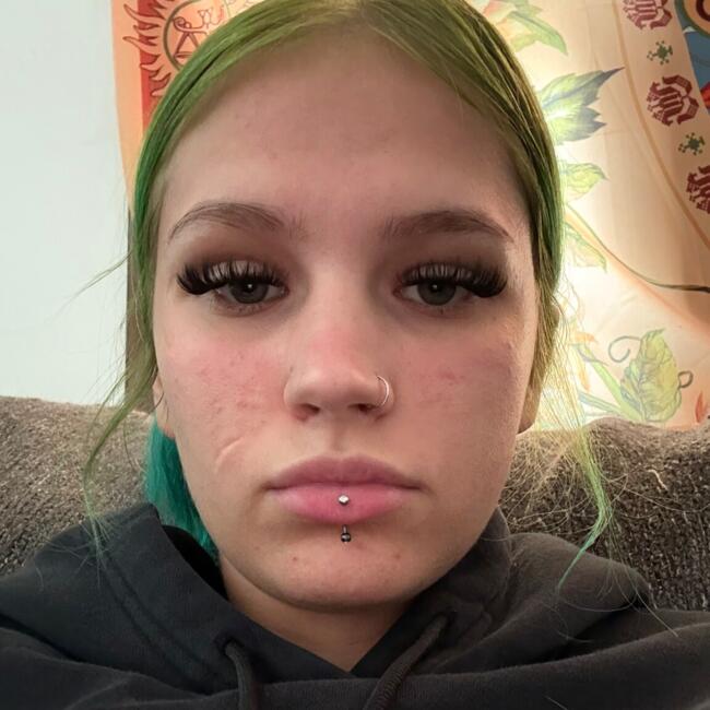 Babysitter in Omaha: Chloe