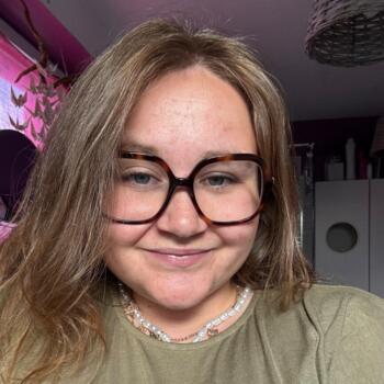 Babysitter in Les Pieux: Serena