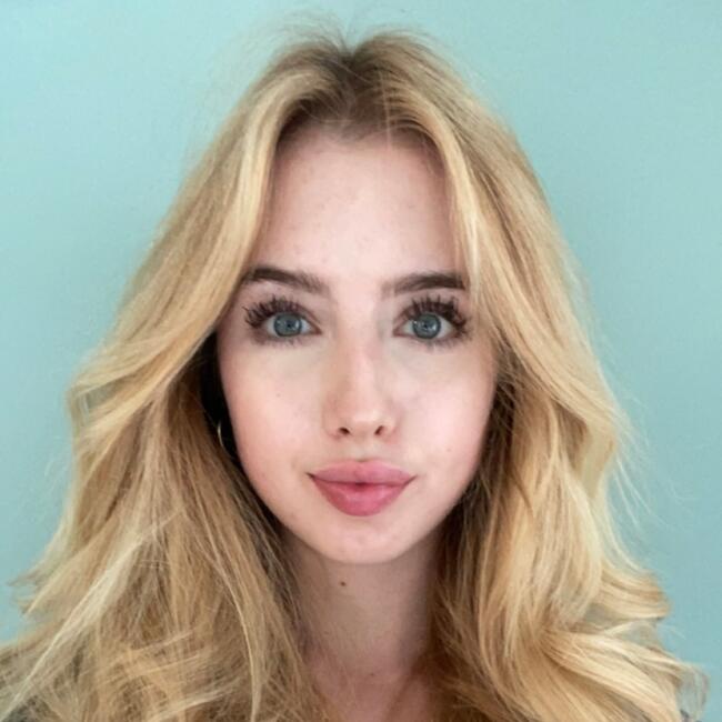 Babysitter in Surbiton: Scarlett