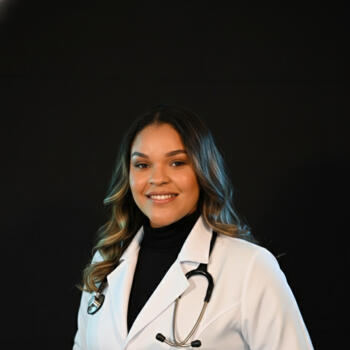 Babá em Itajaí: Suzaynne