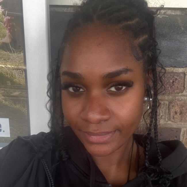 Babysitter in Enfield: Kesiena