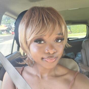 Babysitter in Carson: Cynthia