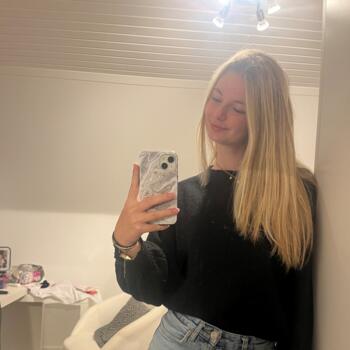Babysitter in Kortrijk: Yoline