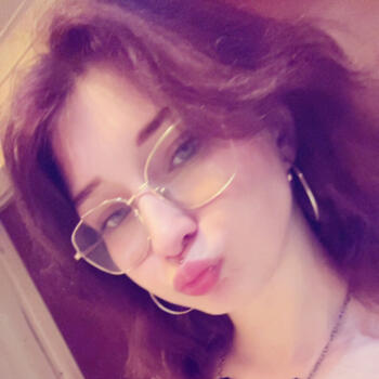 Babysitter in Bradford: Leoni