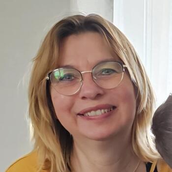 Babysitter in Les Fosses: Celine