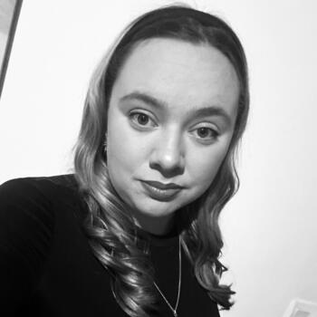 Babysitter in Saint-André-en-Vivarais: Laurine