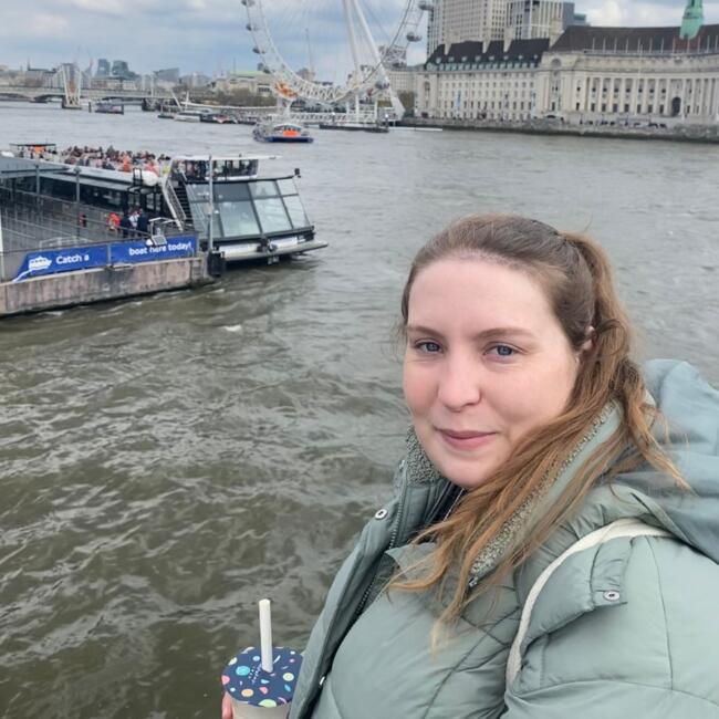 Babysitter in London: Jenna