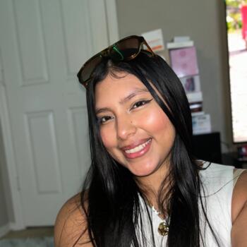 Babysitter Denver: Aida