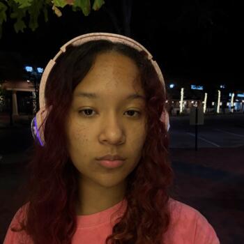 Babysitter in Houston: Angie