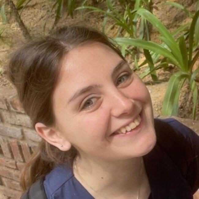 Babysitter in Buenos Aires: Isabella