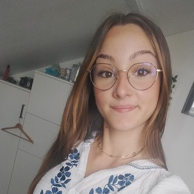 Babysitter in Crosne: Anaïs
