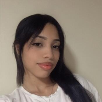 Babysitter in Soledad: Ashly