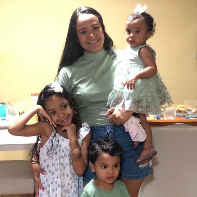 Emprego de babá em Jaboatão dos Guararapes: Wenya