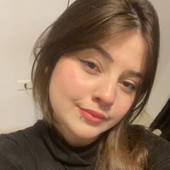 Babá em Campo Magro: Giulya