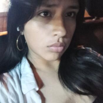 Babysitter in Miraflores District: Camila